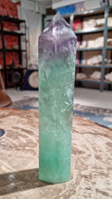Load image into Gallery viewer, Grøn Fluorit Tårn 900-1100 g
