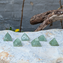 Indlæs billede til gallerivisning Ny jade pyramider
