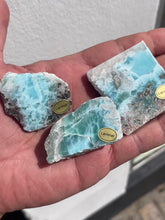 Load and play video in Gallery viewer, Larimar - Skiver
